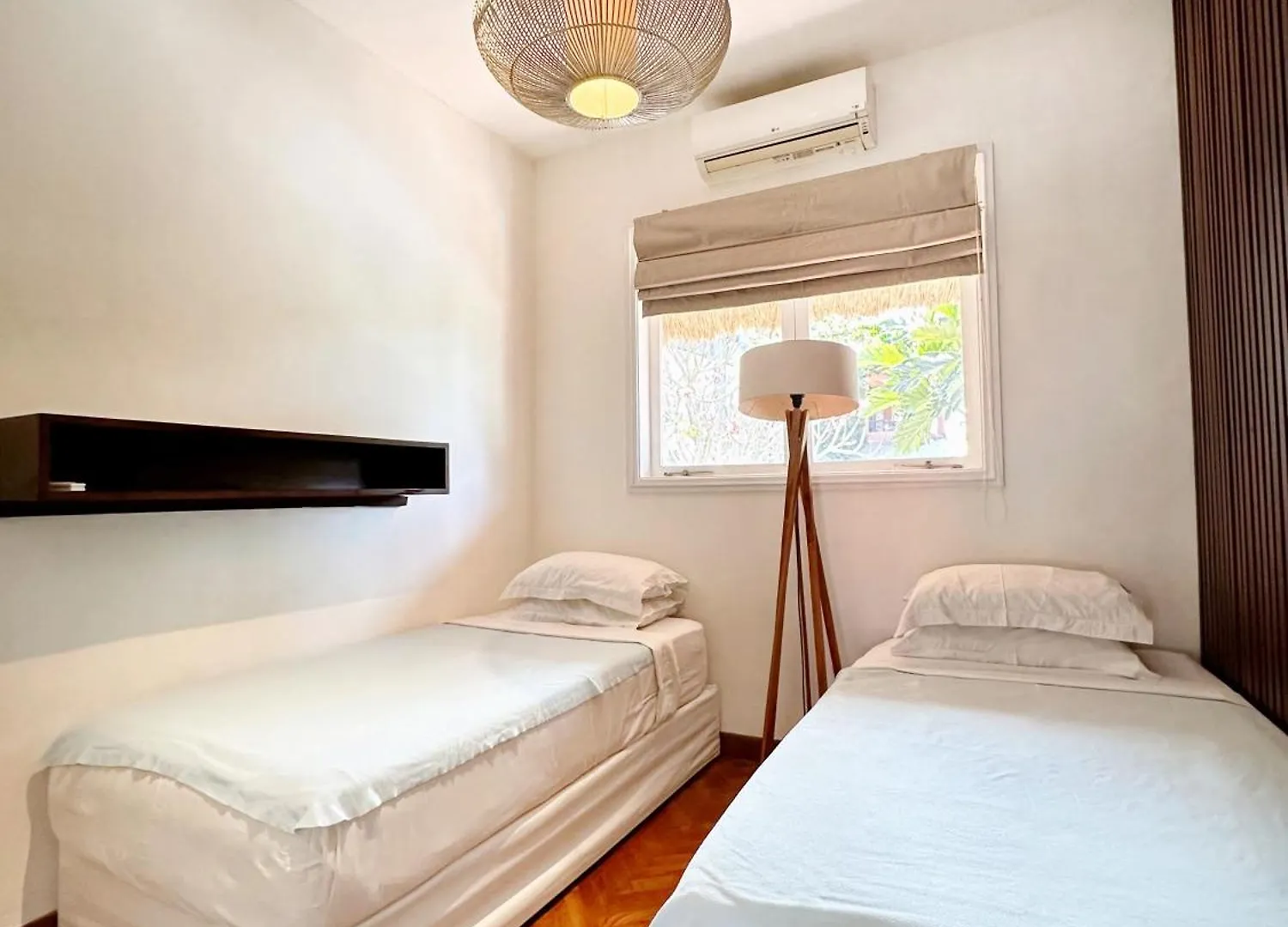 Villa In Umalas, 4Bdr Pool & Spa Canggu   Canggu (Bali)
